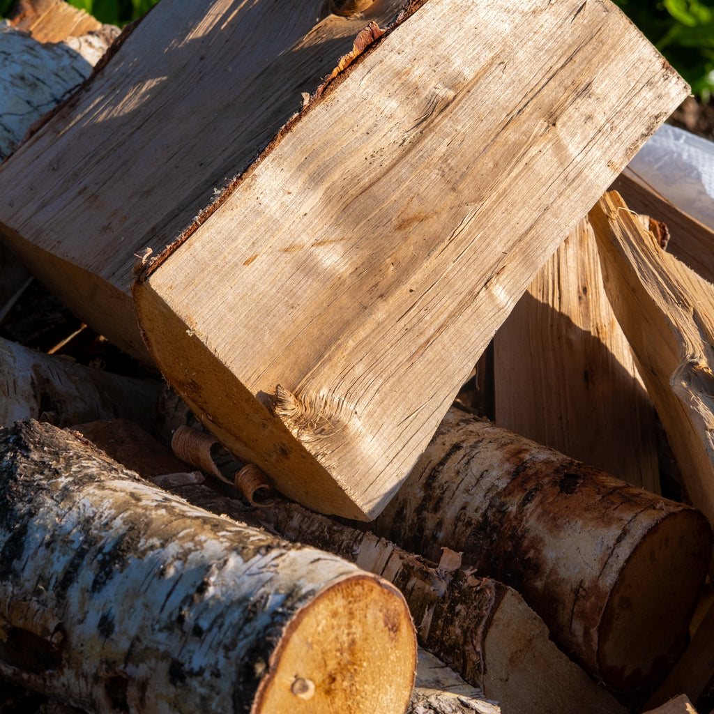 Key differences Between Oak Firewood and Birch Firewood