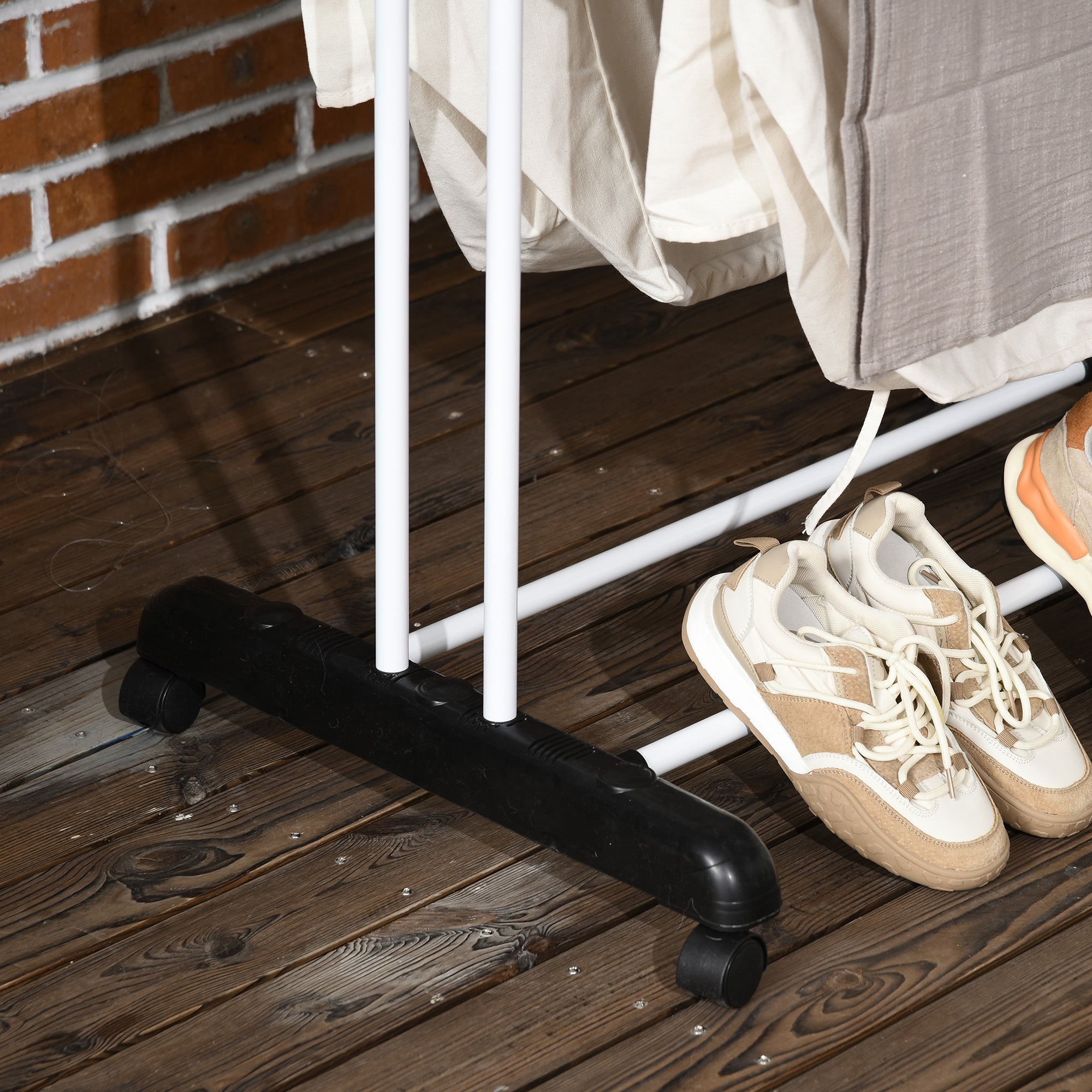 Clothes Drying Rack, Tower-Style 4 Levels Extendable with Wheels, Black