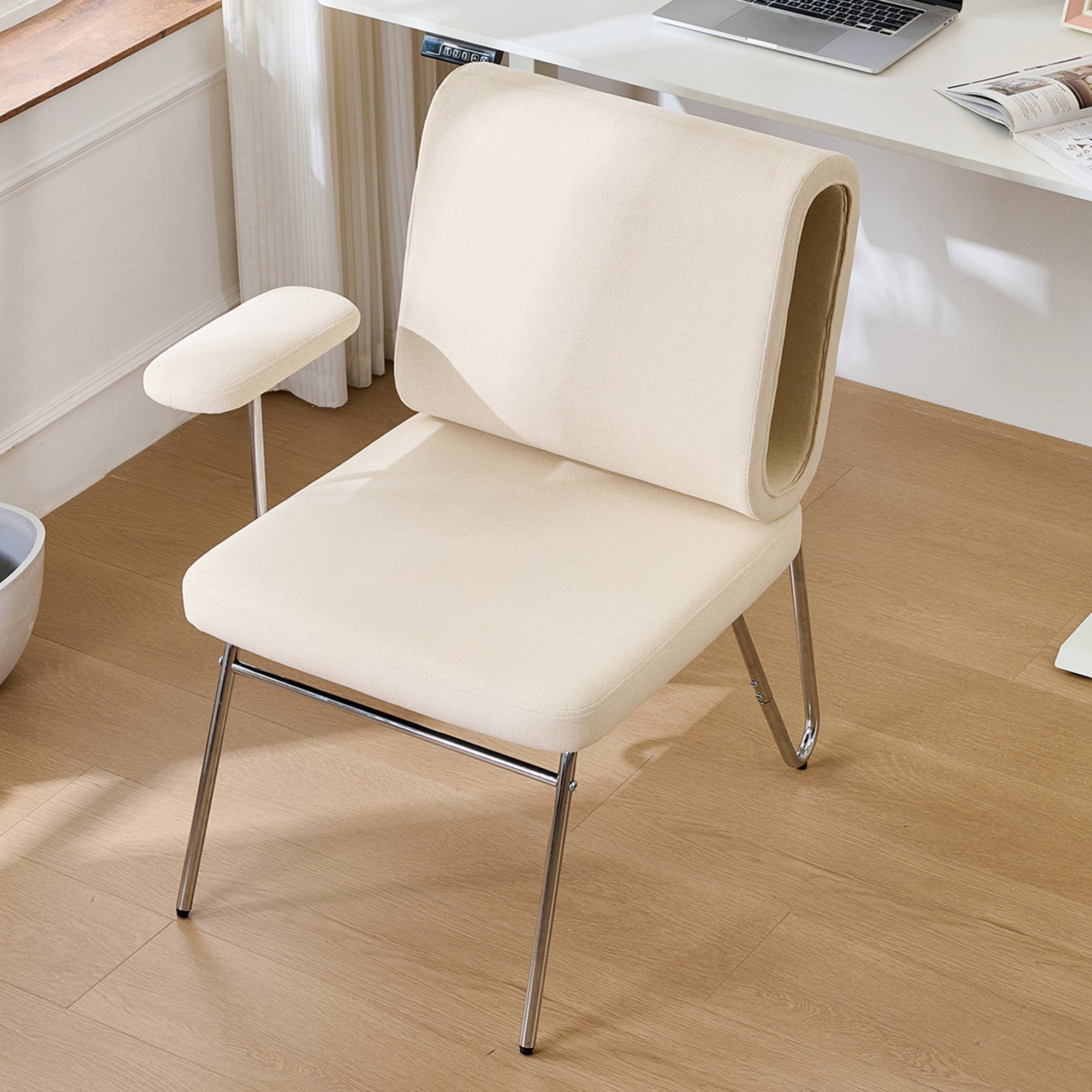 Office Chair with Integrated Cat Bed, Pet-Friendly, Scratch-Resistant, Armchair