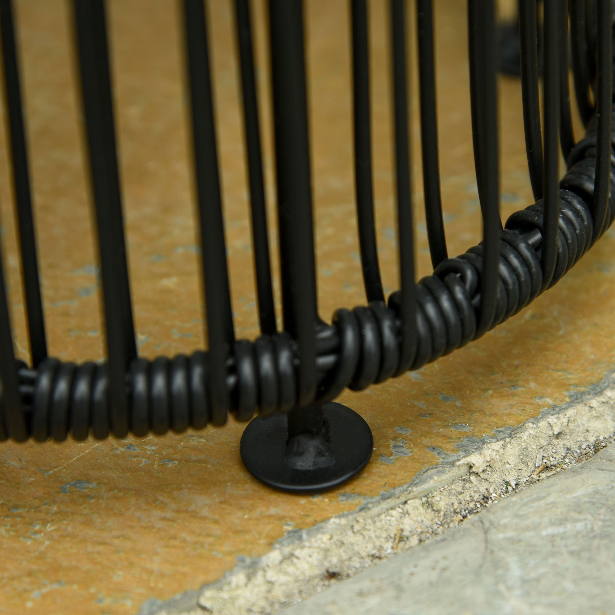 Solar Garden Light with Light Sensor, Waterproof, Automatic LED, Black