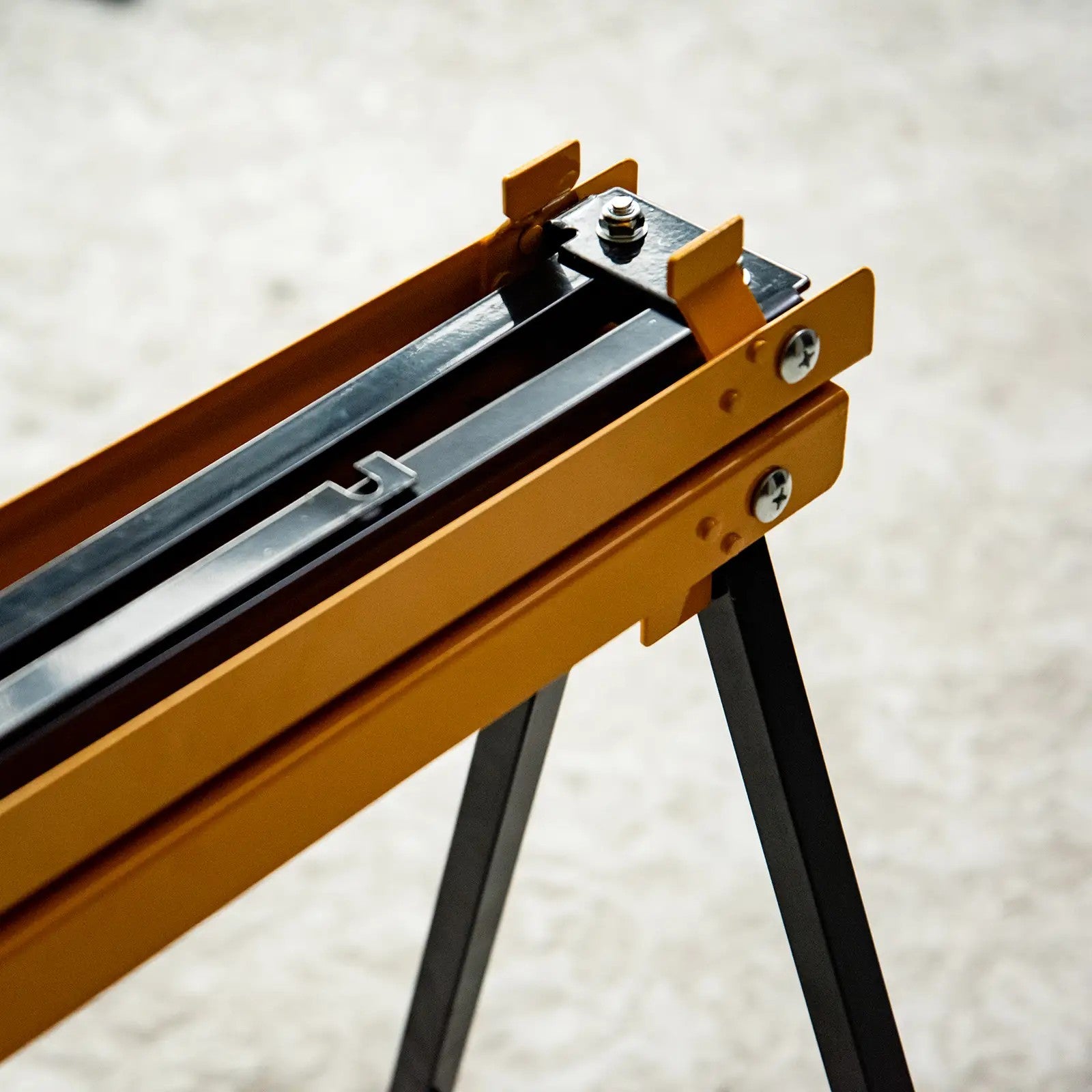 Folding Sawhorse Stand Non-Slip 125 kg Load Capacity, Orange/Black Steel