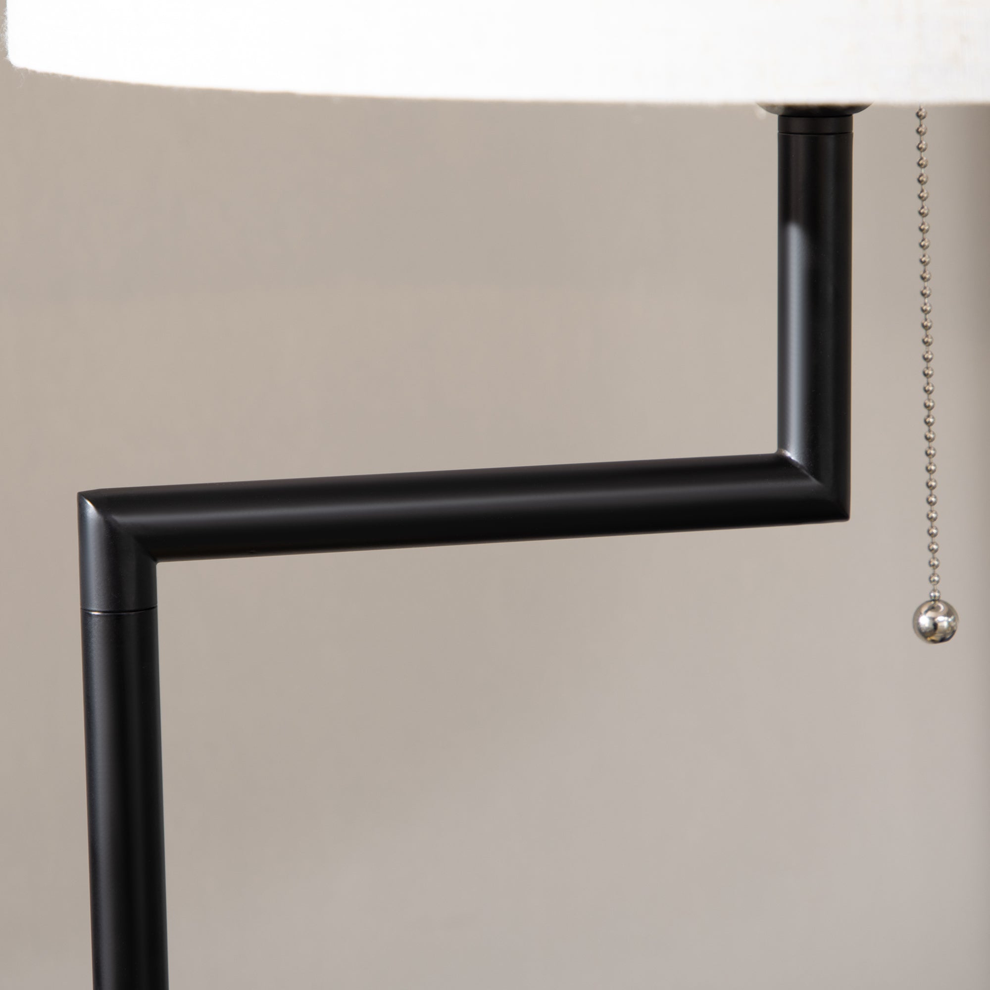 Floor lamp with shelf 40W USB port steel cream