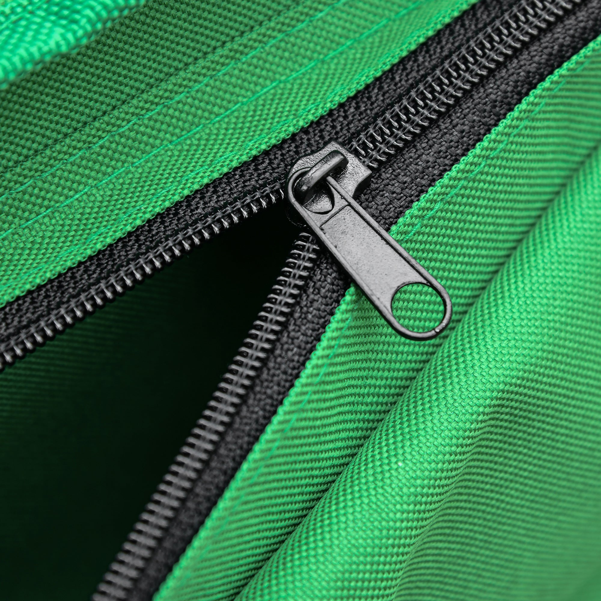 Camping Bed Foldable, 136 kg Load Capacity with Side Pocket, Oxford Green Black