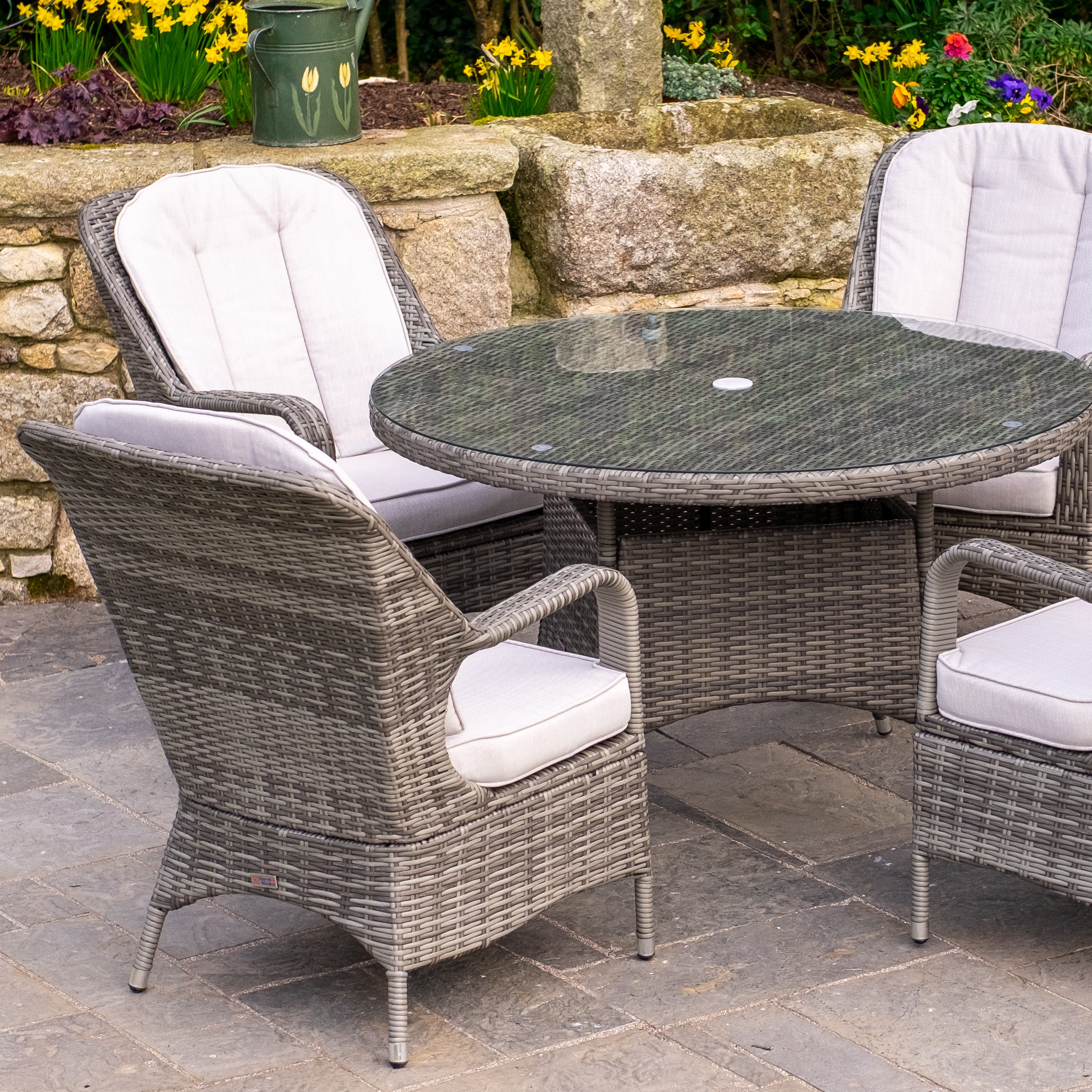 Parma - 4 Seater Set with 120cm Round Table (Grey)