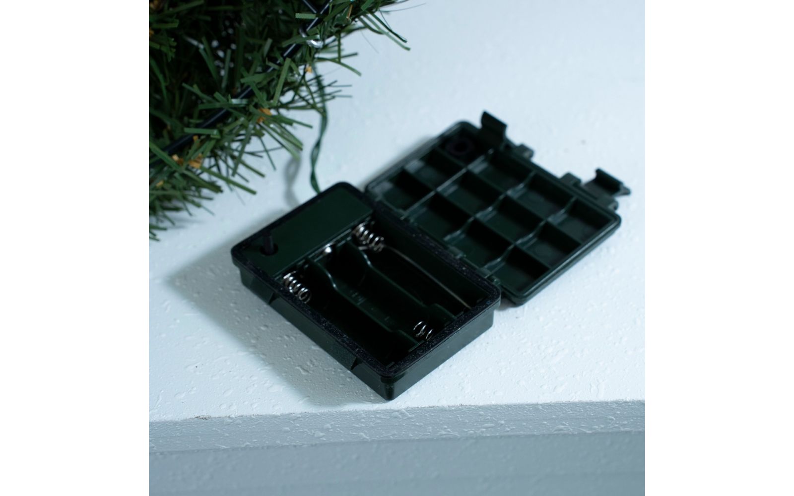 Apex Wreath 60cm Pre Lit with 35 LED Lights