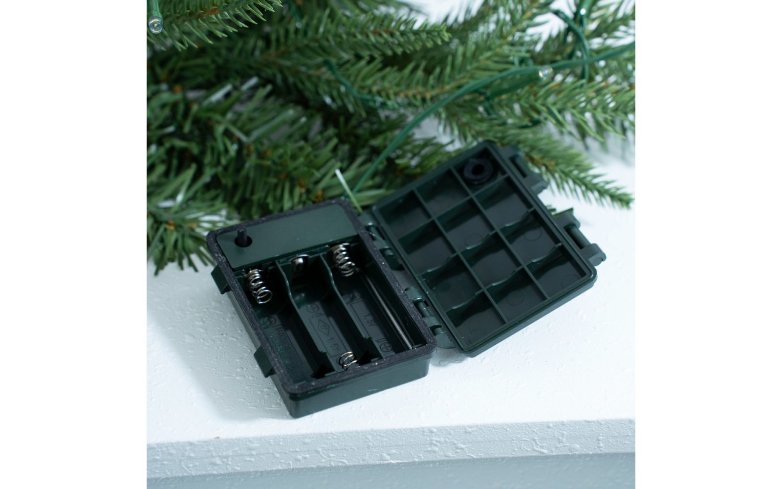 Jasper Pre Lit Garland 270cm with 50 LED Lights