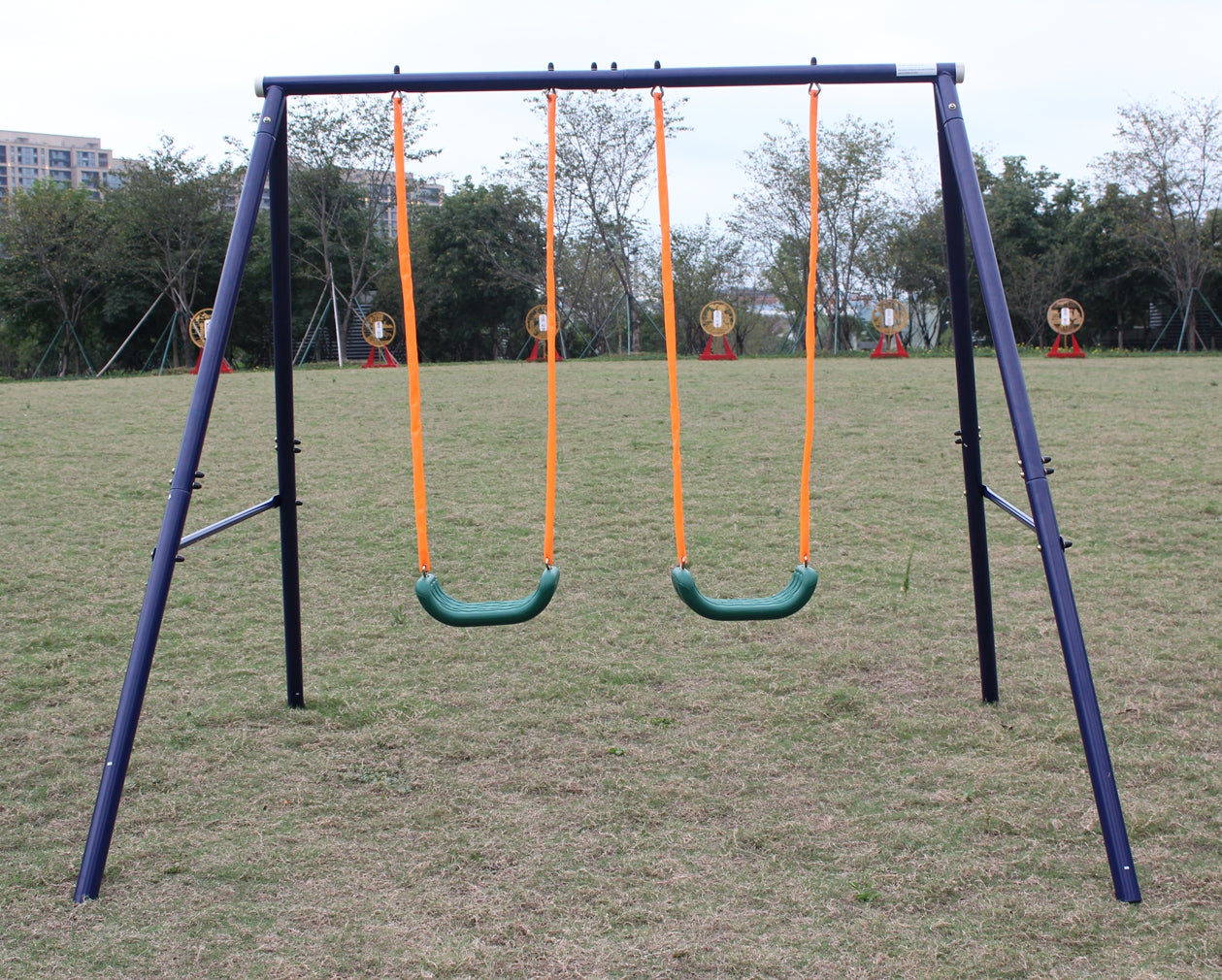 Double Swing Set for Children Aged 3-8, 90kg Capacity, Sturdy Metal Construction