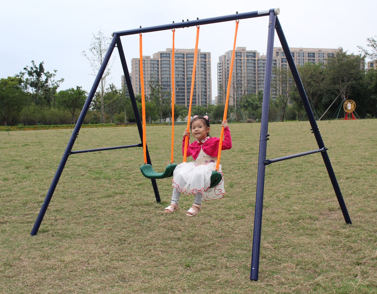 Double Swing Set for Children Aged 3-8, 90kg Capacity, Sturdy Metal Construction