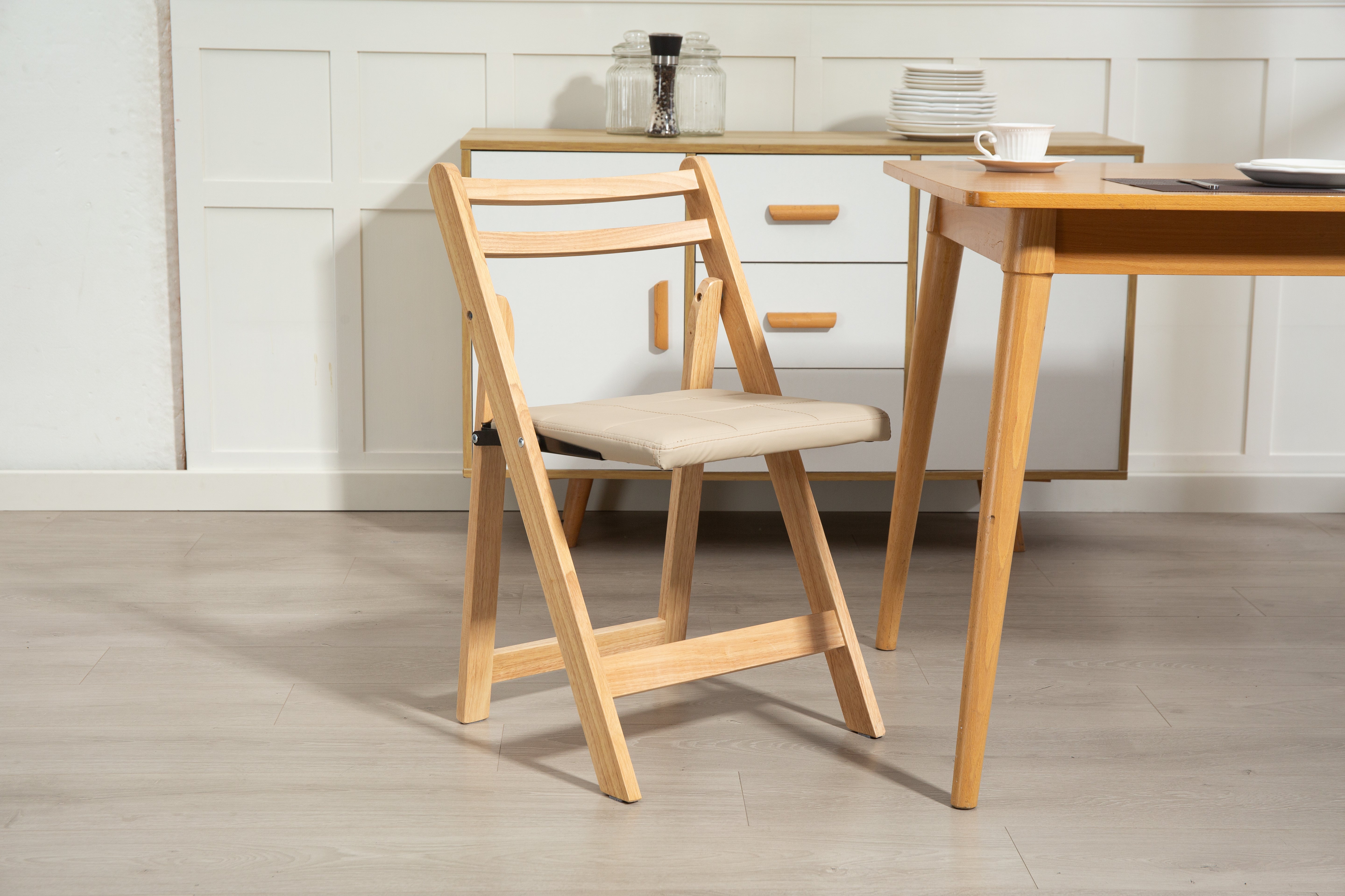 Folding Chair - Space-Saving, Durable & Stylish Design - Solid Wood