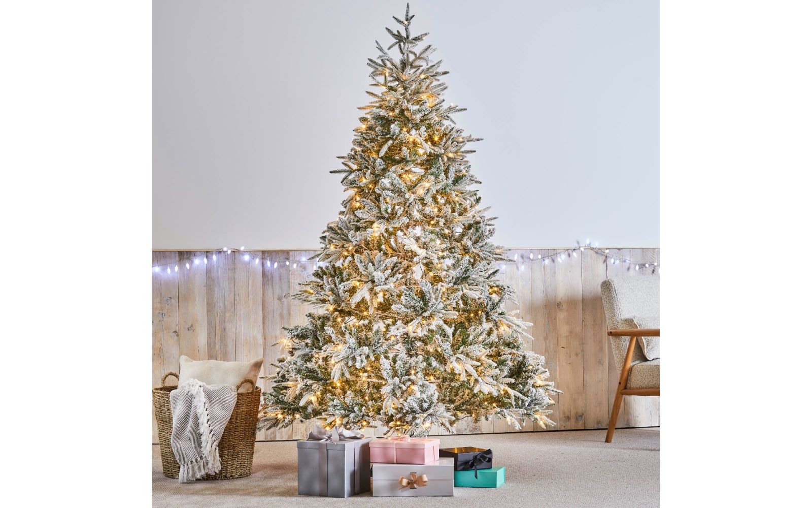 Snowmass 7ft 210cm Premium Pre Lit White Christmas Tree with 500 LED Lights