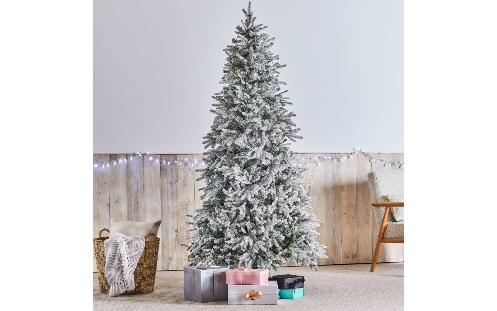 Breckenridge 7ft 210cm White Pre Lit Slim Christmas Tree with 500 LED Lights