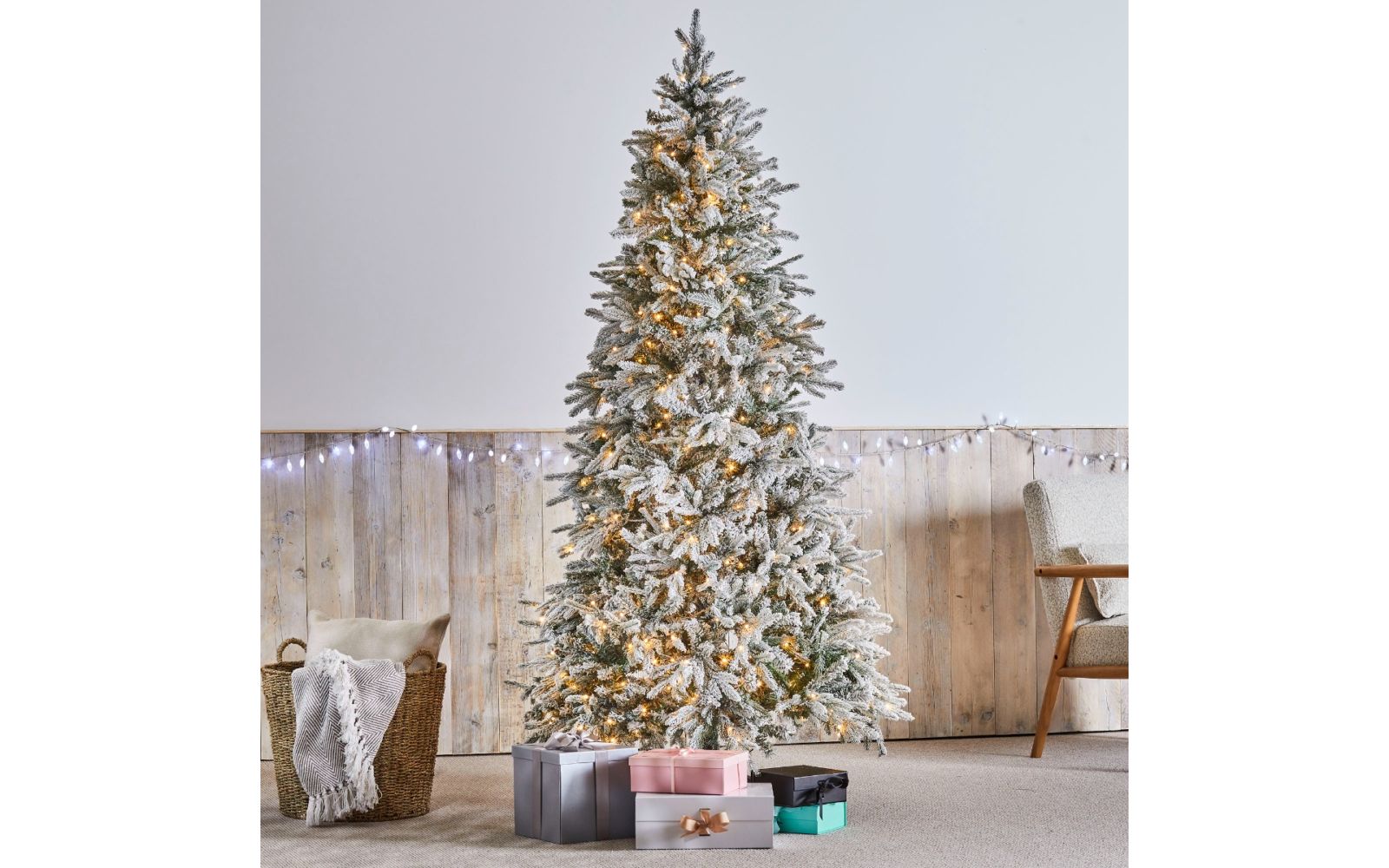 Breckenridge 7ft 210cm White Pre Lit Slim Christmas Tree with 500 LED Lights