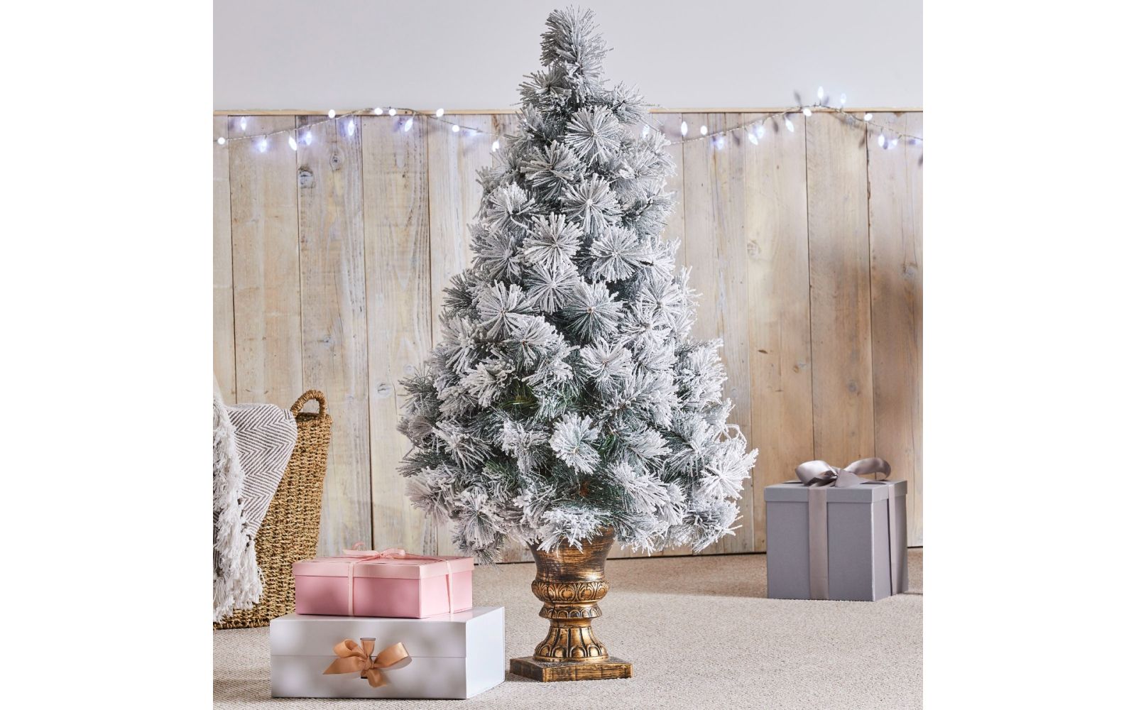 Vermont 4ft 120cm White Pre Lit Christmas Tree with 120 LED Lights