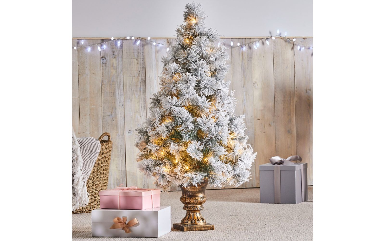 Vermont 4ft 120cm White Pre Lit Christmas Tree with 120 LED Lights