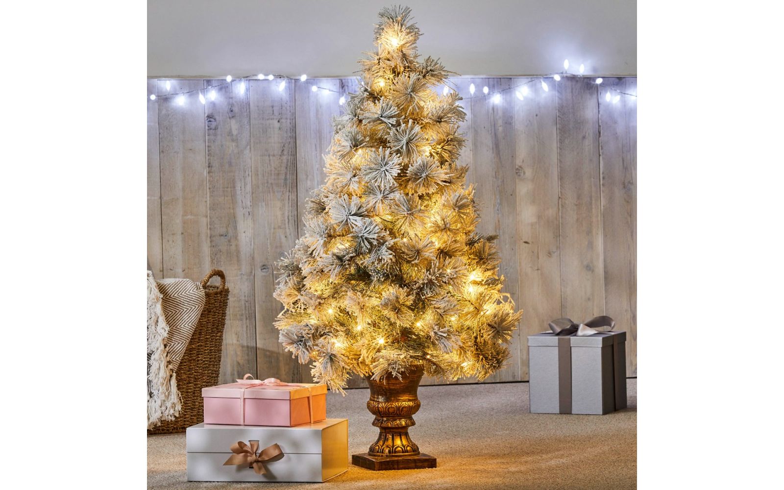 Vermont 4ft 120cm White Pre Lit Christmas Tree with 120 LED Lights