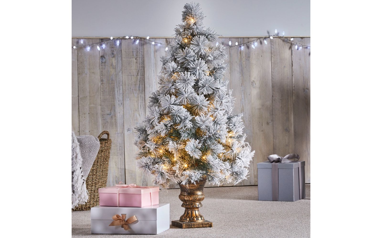 Vermont 4ft 120cm White Pre Lit Christmas Tree with 120 LED Lights